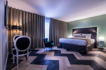 room-image