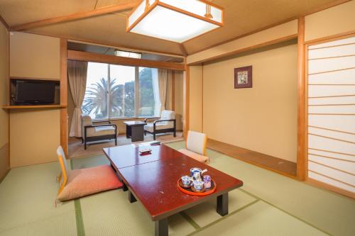 room-image