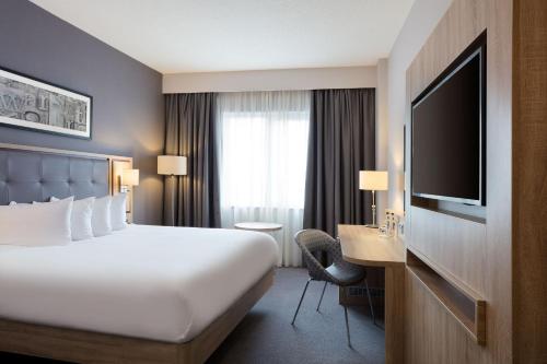 room-image