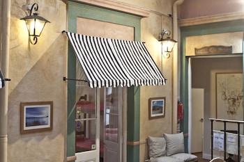 room-image