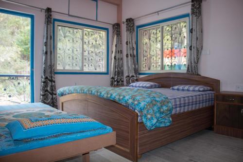 room-image