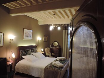 room-image