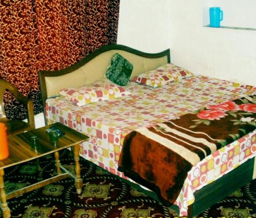 room-image