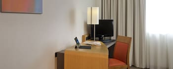 room-image