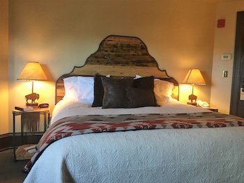 room-image
