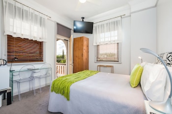 room-image