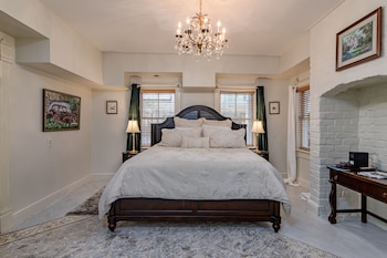 room-image