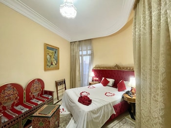 room-image