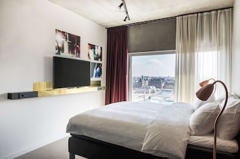 room-image
