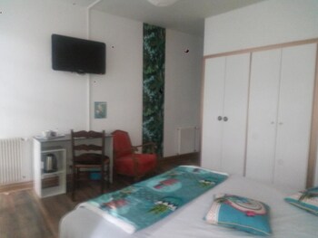 room-image