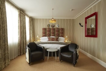 room-image