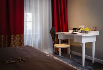 room-image