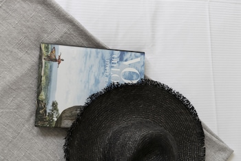 room-image