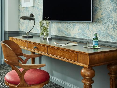 room-image