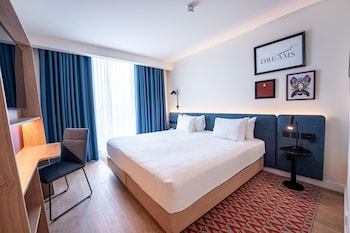 room-image