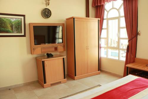 room-image