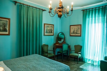 room-image