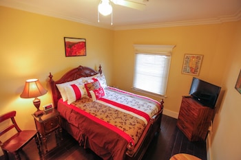 room-image