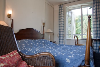 room-image