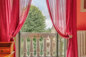 room-image