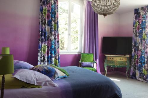 room-image
