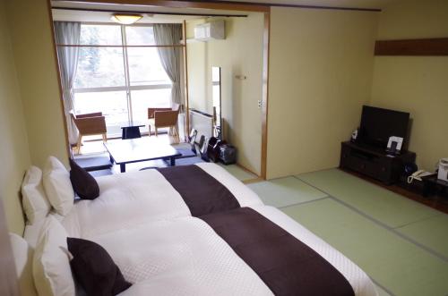 room-image
