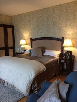 room-image