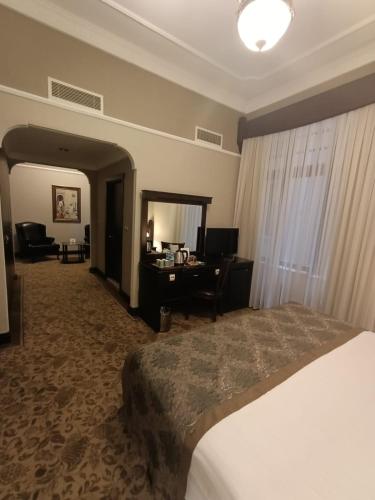 room-image