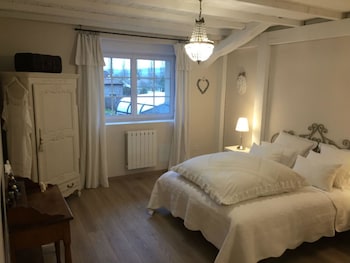 room-image
