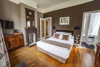room-image