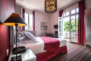 room-image