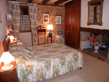 room-image