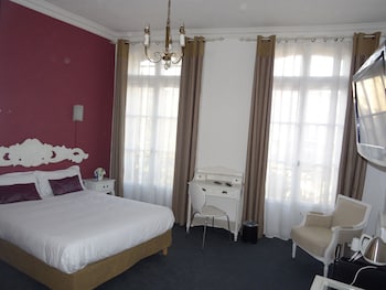 room-image