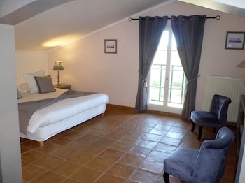 room-image