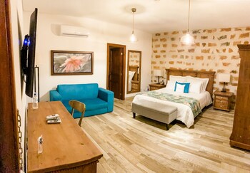 room-image