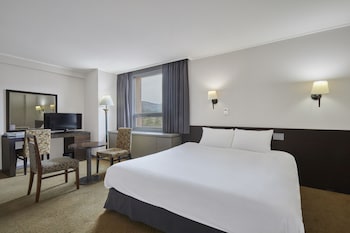 room-image
