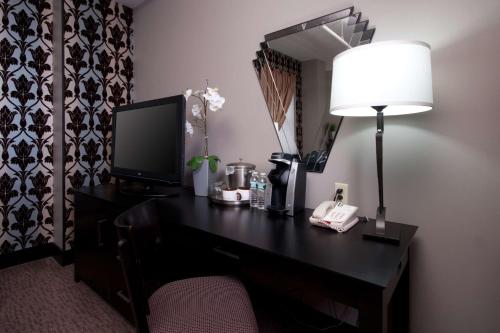 room-image