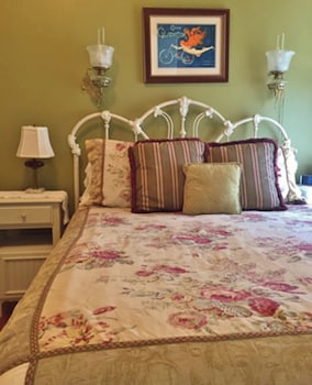 room-image
