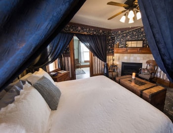 room-image