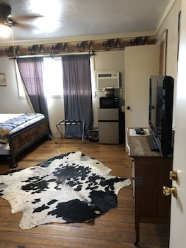 room-image