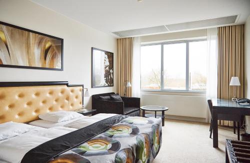 room-image