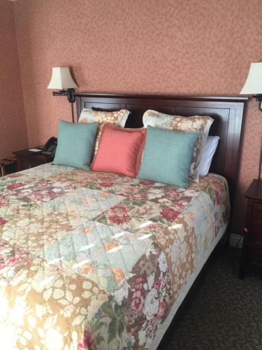 room-image