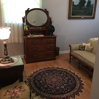 room-image