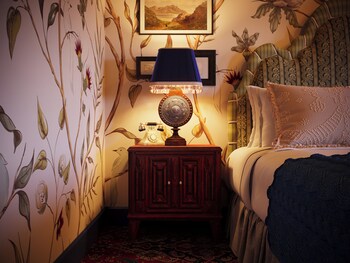 room-image