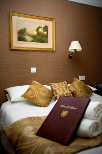 room-image