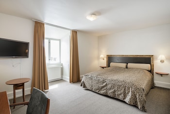 room-image