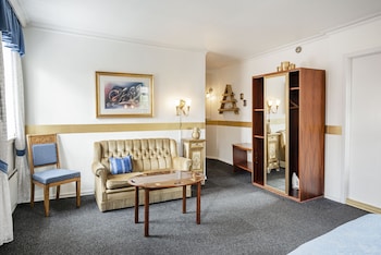 room-image