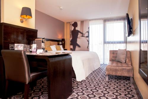 room-image