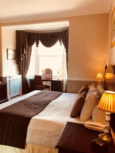 room-image