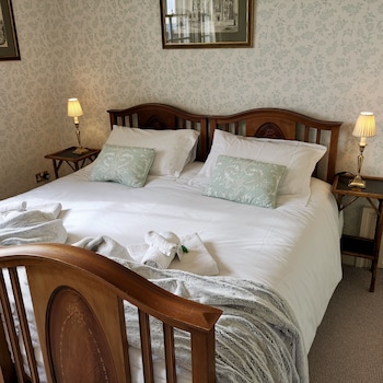 room-image